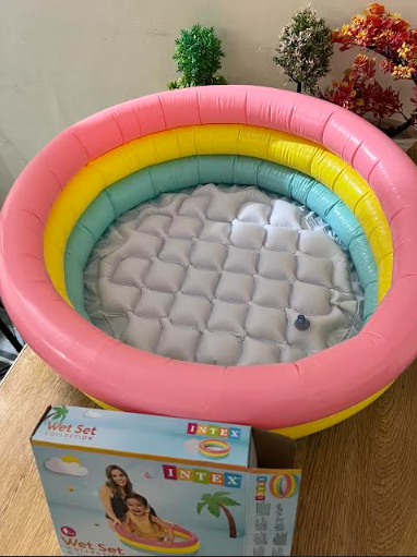 Inflatable Kids Swimming Pool with Manual Air Pump - 3-Ring Colorful Round Bathtub for Toddlers & Babies - High-Quality Durable Portable Outdoor Water Fun Pool - Complete Summer Bath Tub Kit for Kids - Easy to Inflate